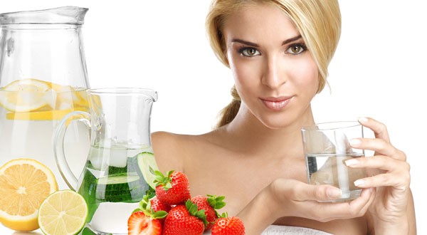 water for detox with lemon cucumber strawberry